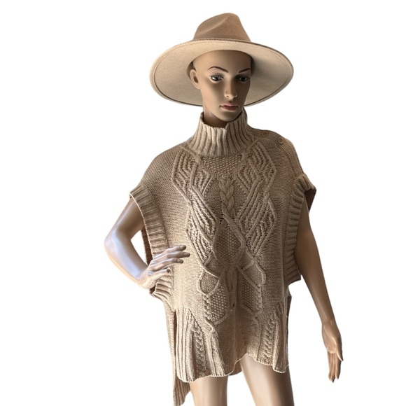 BCBG Maxzaria Wool Blend Sweater XS/S - Picture 3 of 9